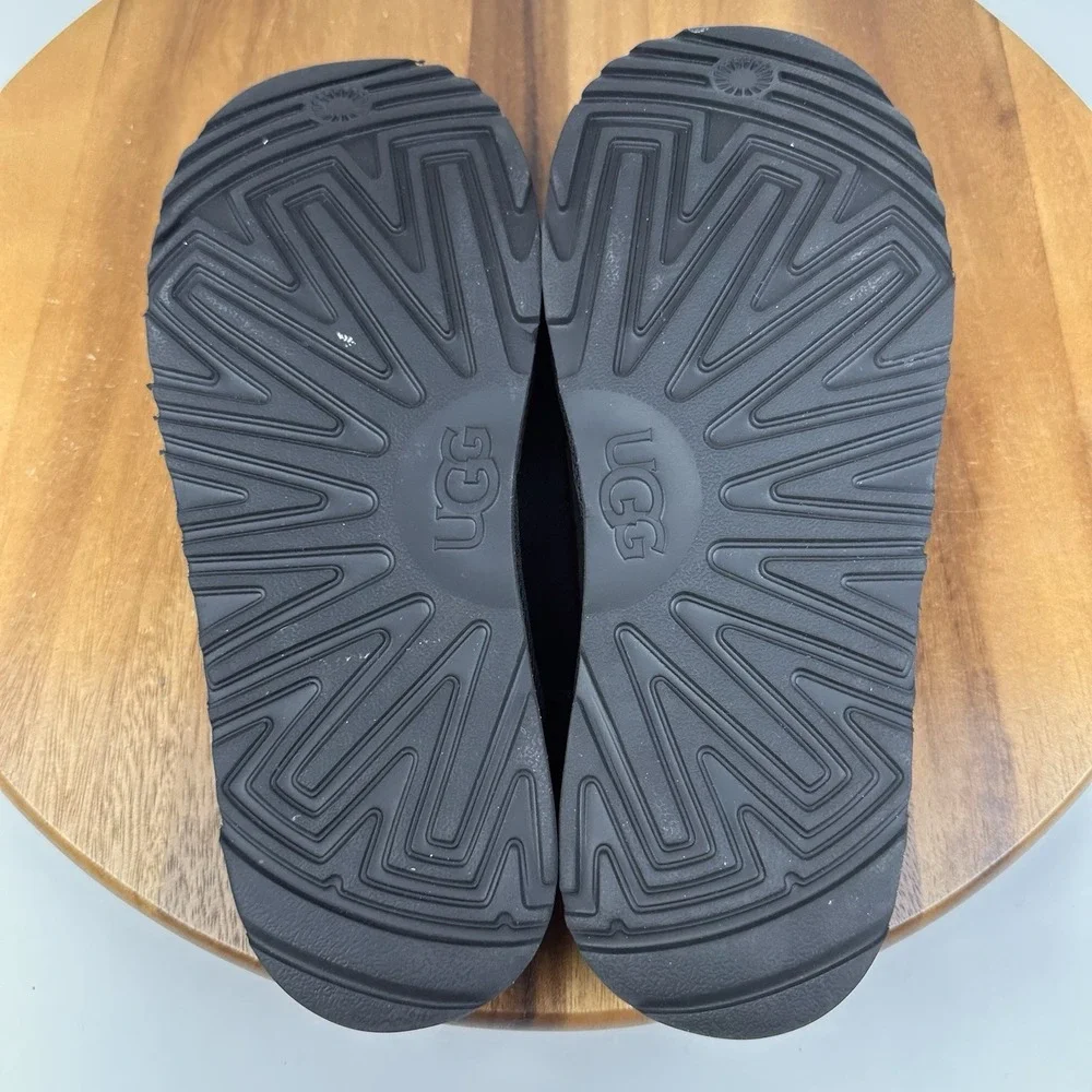 Big Kids Boys UGG Classic Slip On Black Suede Comfort Slippers Shoes Size 6 Y